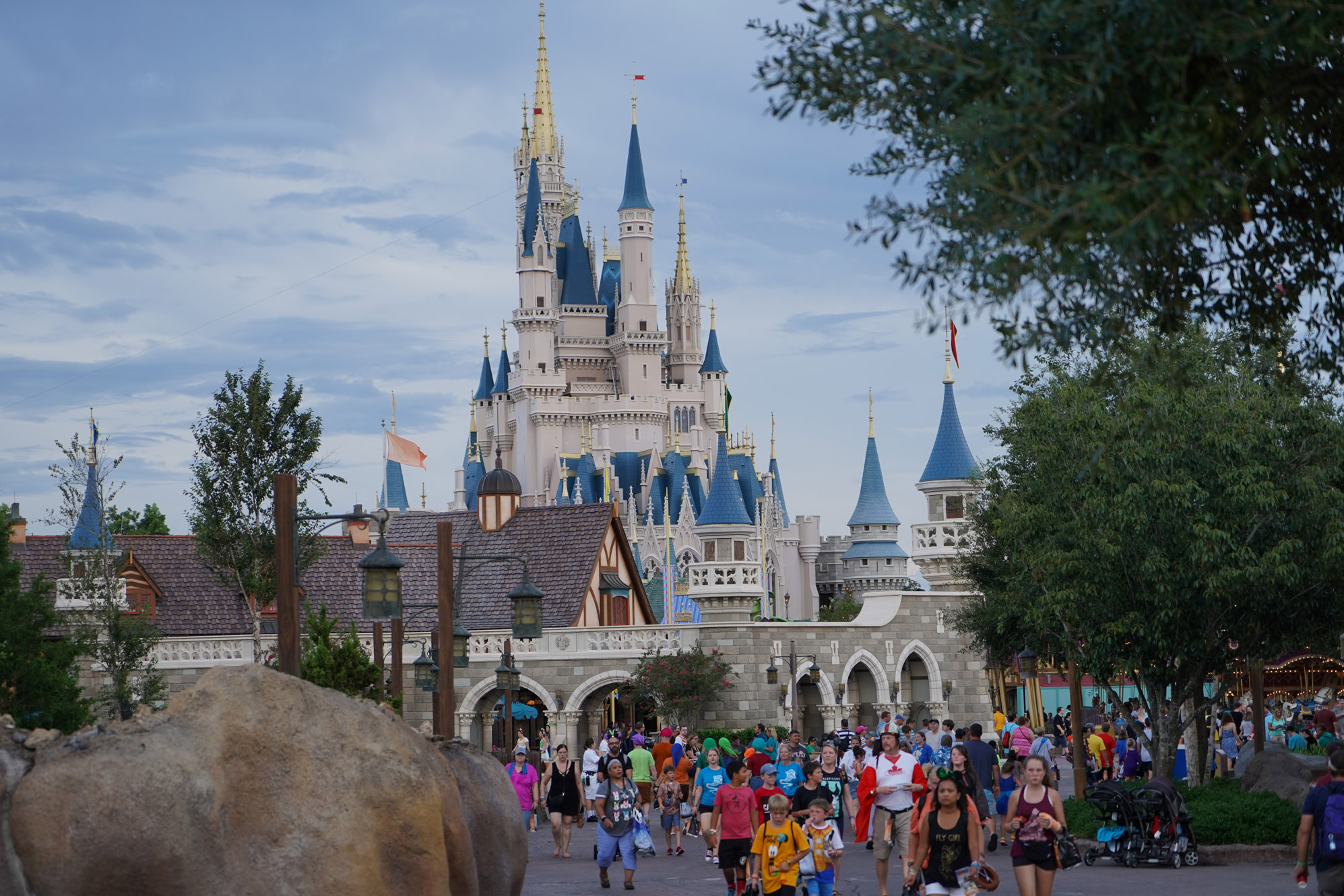 what-is-the-oldest-ride-at-disney-world-magic-guides