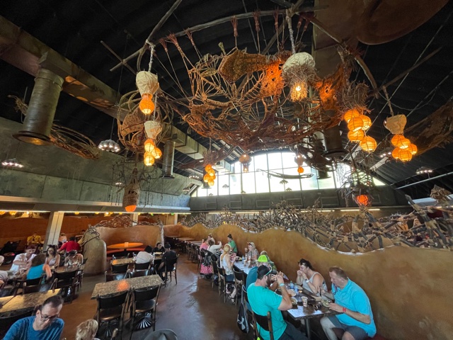 Satu’li Canteen dining room
