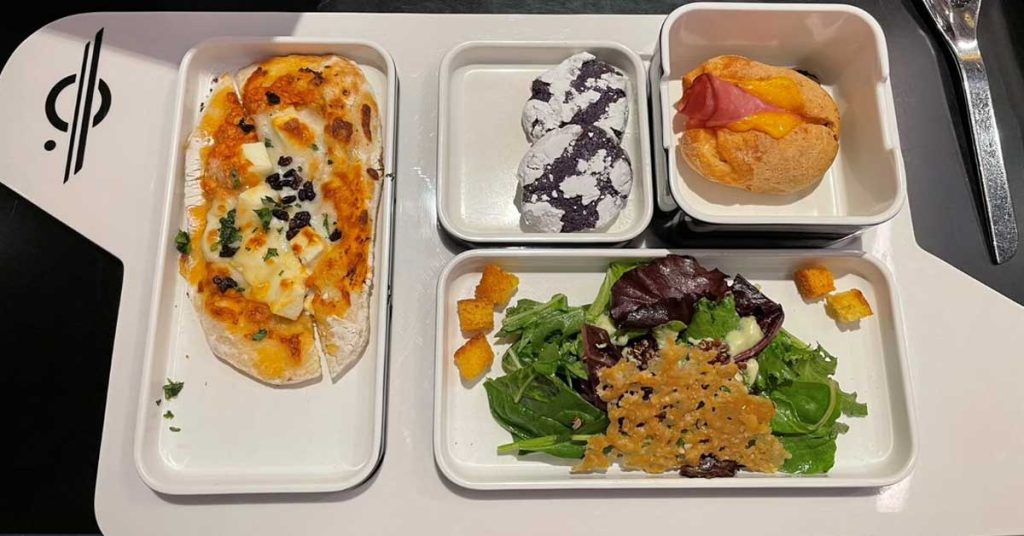 Starcruiser - Food - Tray
