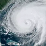 wdw-disney-vacation-during-hurricane-season-789×413-1-min