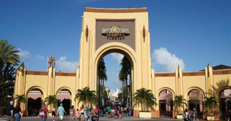 Entrance archway at Universal Studios Florida