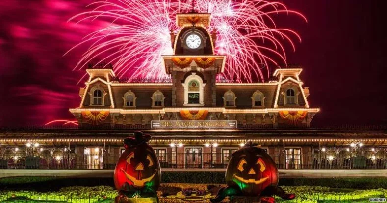 Disney Halloween - Mickey's Not-So-Scary Halloween Party