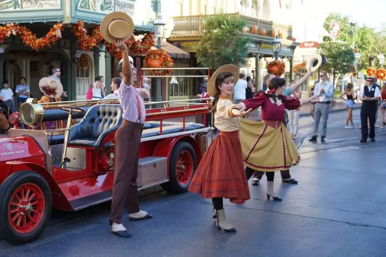 Adults Are Disneybounding to Get Around This Strict Disney Parks Rule