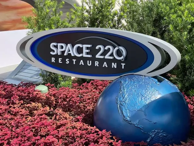 Epcot's Space 220 restaurant