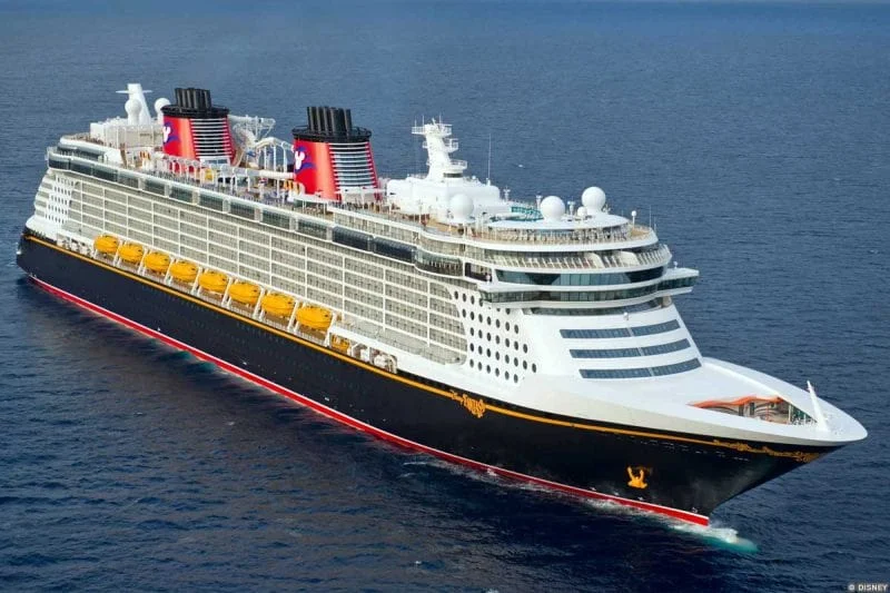 Exterior view of the Disney Fantasy, sailing in open water