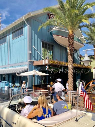 <center>Legal Notice - Creative Commons License - Attribution 3.0 United States (CC BY 3.0 US)</center>